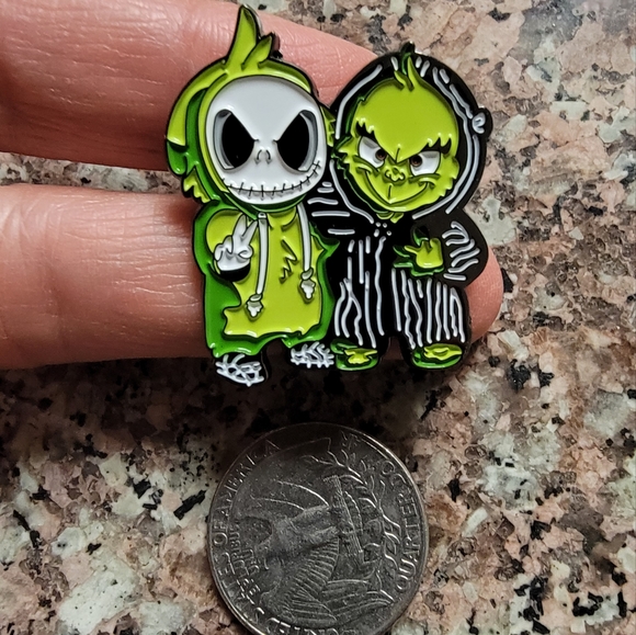 The NBC Jack Skellington × The Grinch Mashup Enamel Pin - Picture 2 of 4